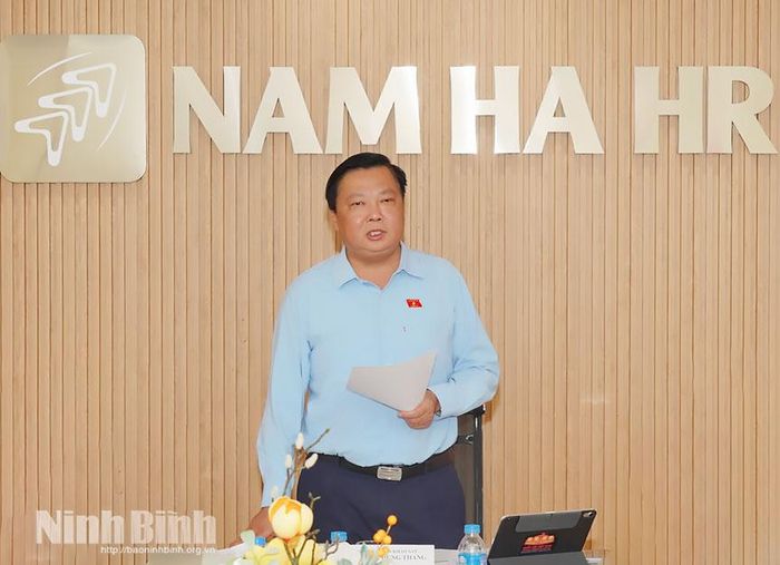 Đồng chí Phạm Hùng Thắng, Tỉnh ủy viên, Phó Trưởng Đoàn đại biểu Quốc hội tỉnh phát biểu tại buổi làm việc.
