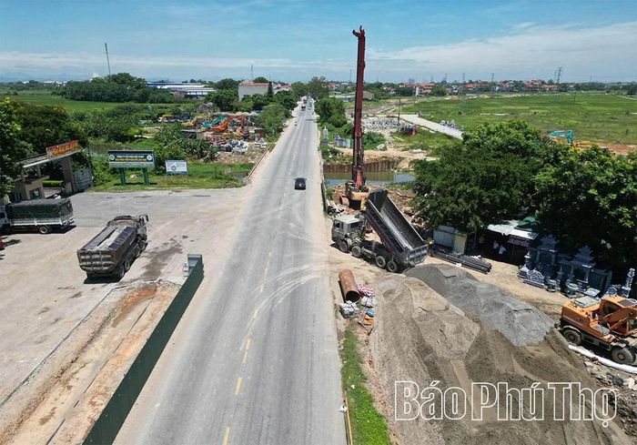 Khắc phục những khó khăn về nguồn vật liệu xây dựng, Dự án cải tạo, mở rộng Quốc lộ 2 đoạn Vĩnh Yên - Việt Trì đang được nhà thầu khẩn trương thi công.
