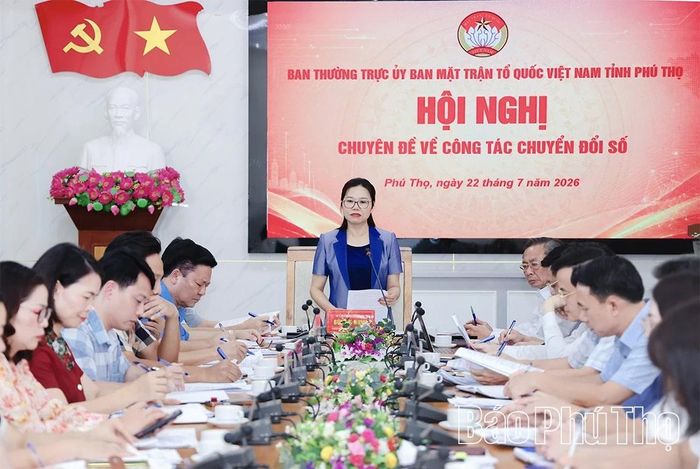 Đồng chí Bùi Thị Minh – Phó Bí thư Tỉnh ủy, Chủ tịch Ủy ban MTTQ Việt Nam tỉnh kết luận hội nghị.