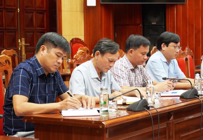 Các đại biểu tham dự buổi làm việc - Ảnh: X.P