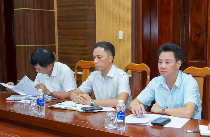 Các đại biểu tham dự buổi làm việc - Ảnh: N.H