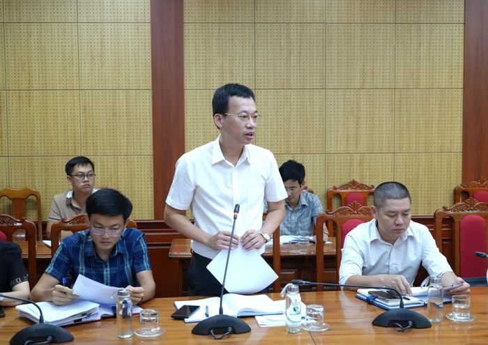 Đại biểu báo cáo khó khăn, vướng mắc của dự án - Ảnh: T.Đ