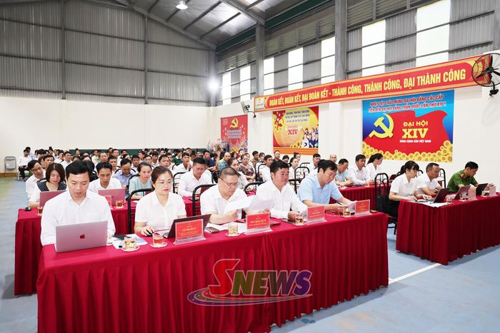 Các đại biểu dự hội nghị.