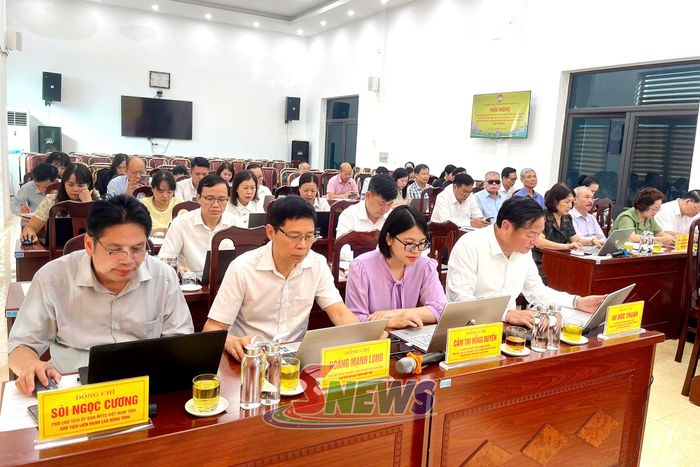 Các đại biểu dự hội nghị.