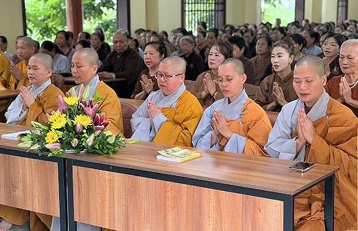 Chư hành giả Ni và Phật tử