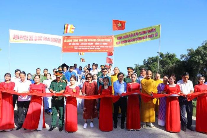 Khánh thành công trình nâng cấp, mở rộng cầu Hậu Thạnh 2 tại ấp Bắc Hòa, xã Hậu Thạnh
