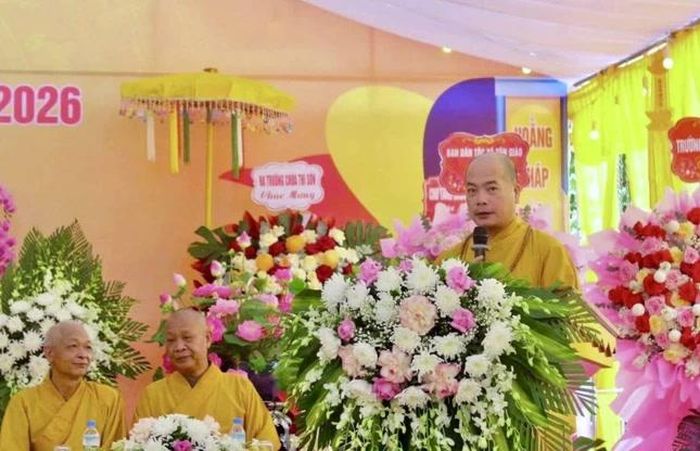 Thượng tọa Thích Tuệ Quang phát biểu khai mạc