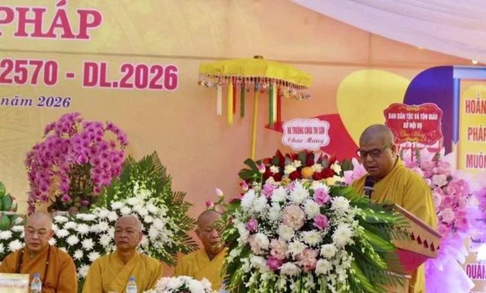 Thượng tọa Thích Thanh Mạnh báo cáo công tác tổ chức và chương trình tu học khóa An cư kiết hạ Phật lịch 2570