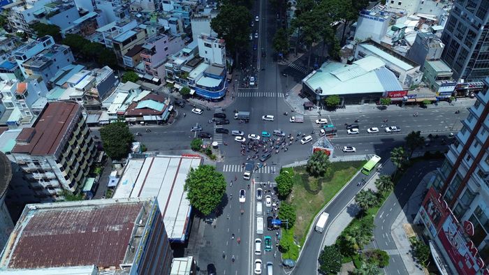 Nút giao đường 3 tháng 2 - Lê Đại Hành.