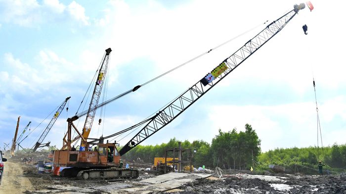 Dự án cao tốc Cà Mau - Đất Mũi qua địa bàn tỉnh Cà Mau đang khẩn trương đẩy nhanh tiến độ sau khi có mặt bằng sạch.