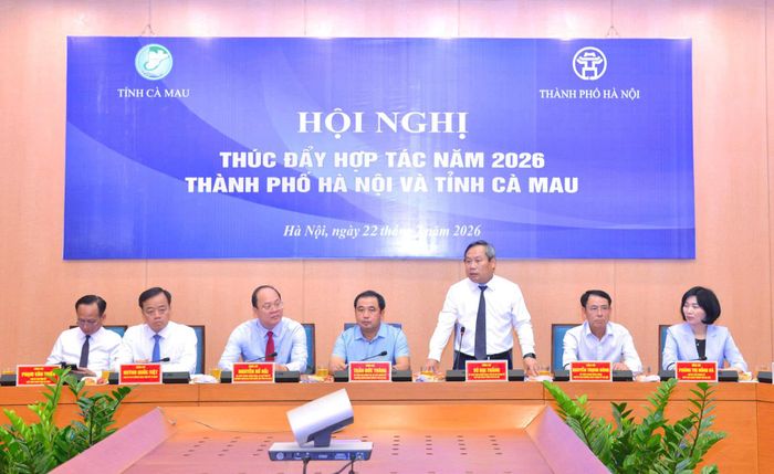 Chủ tịch UBND Thành phố Vũ Đại Thắng phát biểu tại hội nghị.
