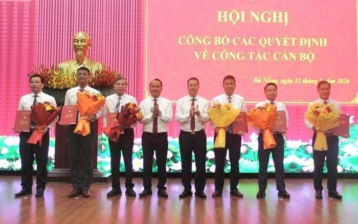 Thành ủy Đà Nẵng tổ chức Hội nghị công bố các Quyết định về công tác cán bộ (ảnh VN)