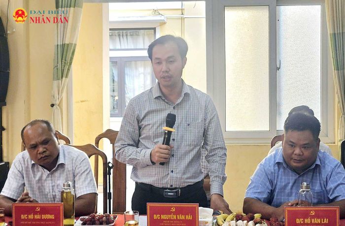 Chủ tịch UBND xã A Lưới 1 báo cáo tình hình thực hiện Luật Thỏa thuận quốc tế năm 2020
