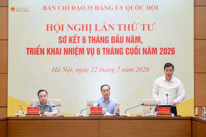 Phó Trưởng Ban Tuyên giáo và Dân vận của Đảng ủy Quốc hội Nguyễn Trung Hiếu - Phó Trưởng Ban Thường trực Ban Chỉ đạo 35 Đảng ủy Quốc hội phát biểu
