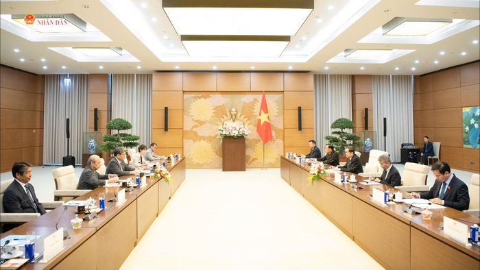 Quang cảnh cuộc tiếp