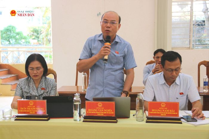 ĐBQH hoạt động chuyên trách Ủy ban Công tác đại biểu Hoàng Văn Nghĩa phát biểu