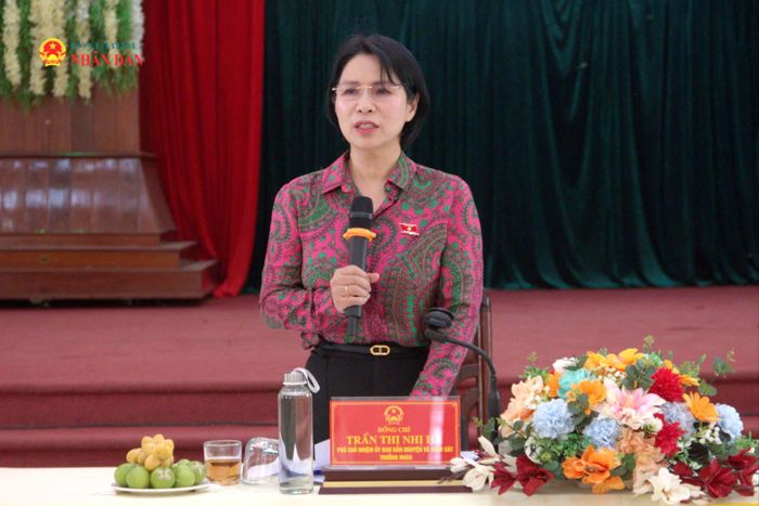 Phó Chủ nhiệm Ủy ban Dân nguyện và Giám sát Trần Thị Nhị Hà phát biểu