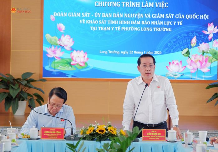 Bí thư Đảng ủy, Chủ tịch HĐND phường Long Trường, TP. Hồ Chí Minh Kiều Ngọc Vũ phát biểu. Ảnh: Hoa Lê