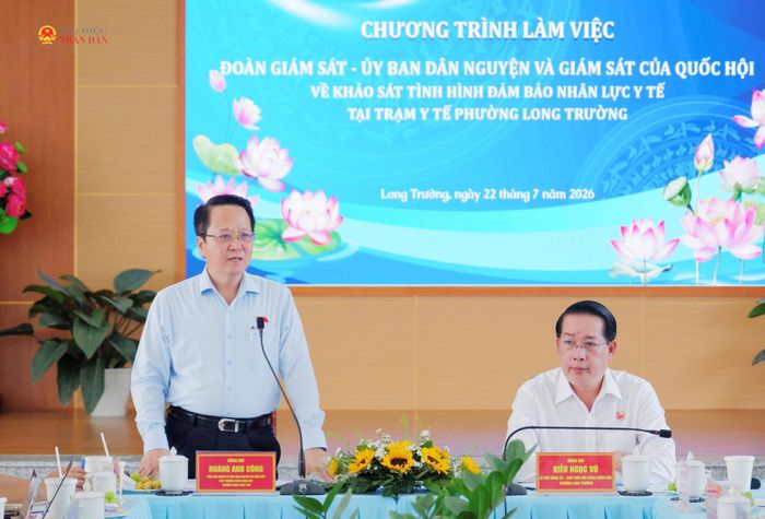 Phó Chủ nhiệm Ủy ban Dân nguyện và Giám sát Hoàng Anh Công phát biểu. Ảnh: Hoa Lê