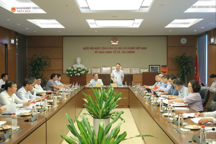 Toàn cảnh phiên họp