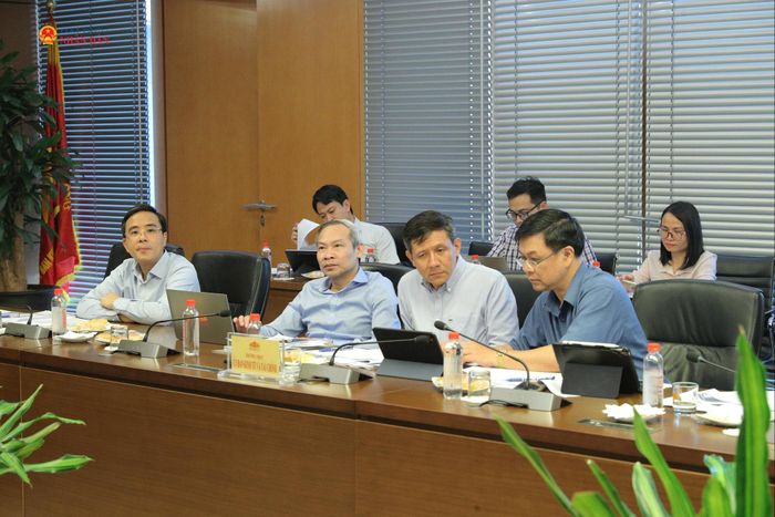 Các đại biểu dự phiên họp