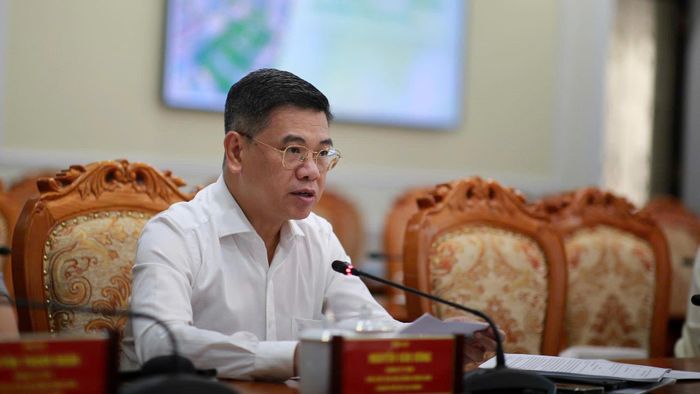 Phó Chủ tịch HĐND TP. Hồ Chí Minh Nguyễn Văn Dũng phát biểu