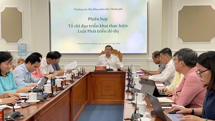 Quang cảnh cuộc họp
