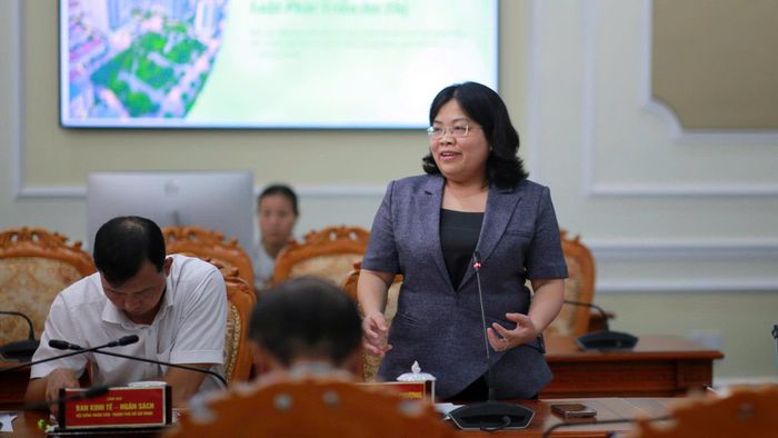 Phó Chủ tịch HĐND TP. Hồ Chí Minh Nguyễn Trường Nhật Phượng phát biểu