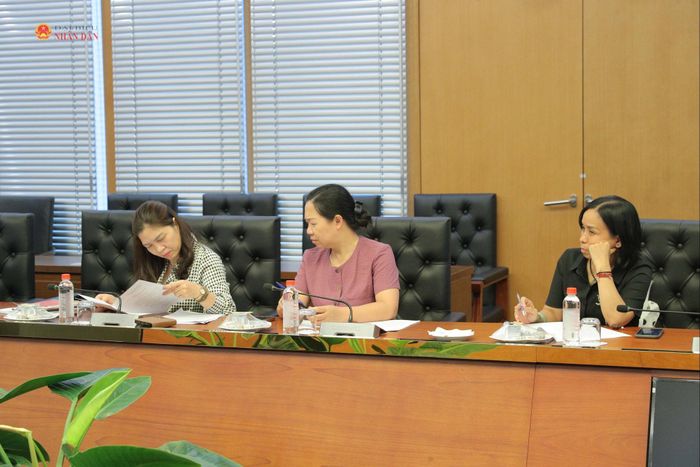 Các đại biểu dự cuộc họp