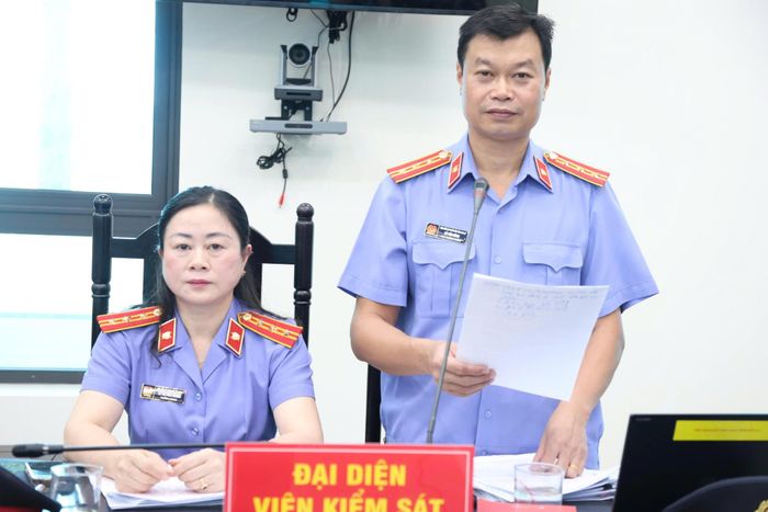 Đại diện VKSND tỉnh Sơn La tại phiên tòa trực tuyến.