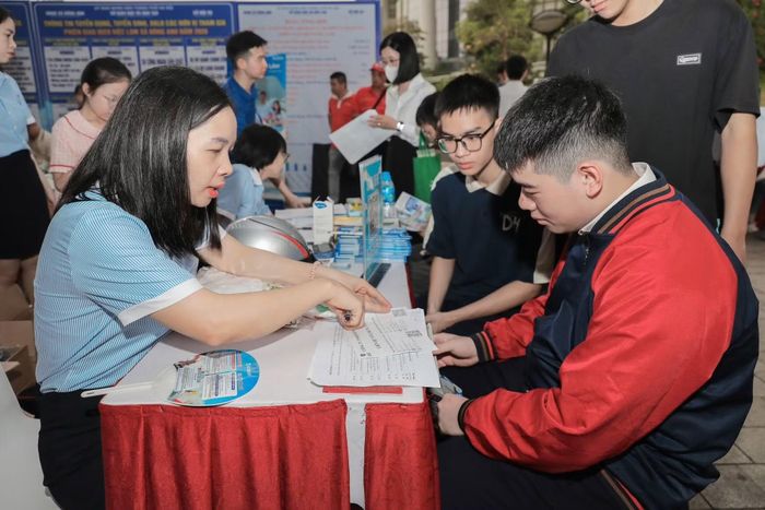 Thị trường lao động vẫn đang tồn tại tình trạng lệch pha cung-cầu nghiêm trọng.