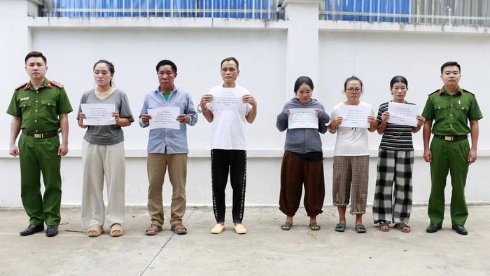 Các đối tượng trong 2 chuyên án bị bắt giữ. Ảnh: Công an Nghệ An