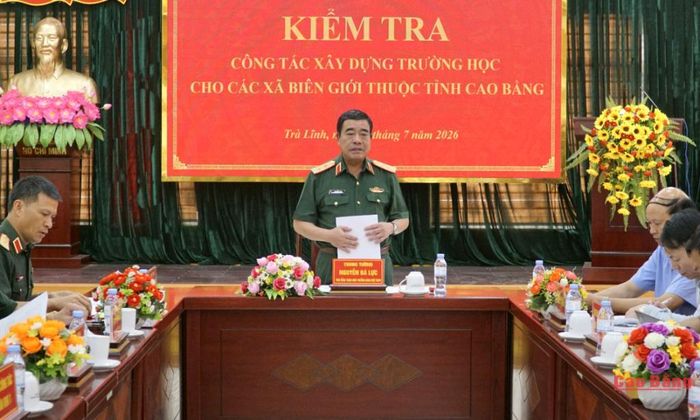 Trung tướng Nguyễn Bá Lực, Phó Tổng Tham mưu trưởng Quân đội nhân dân Việt Nam phát biểu chỉ đạo.