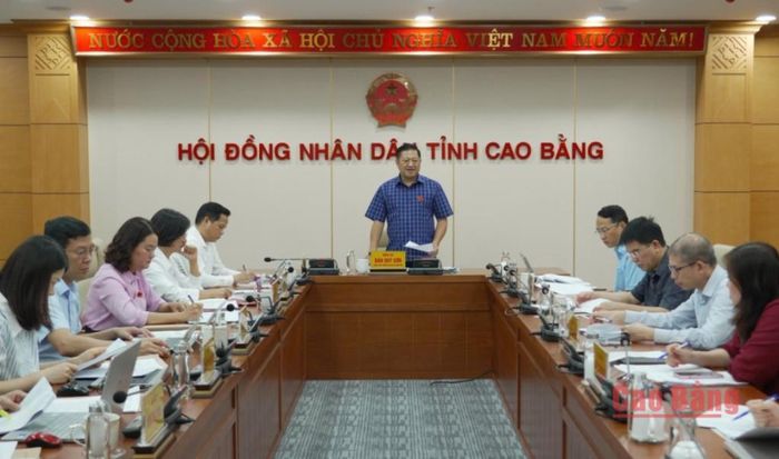 Trưởng Ban Dân tộc HĐND tỉnh Bàn Quý Sơn kết luận cuộc họp.