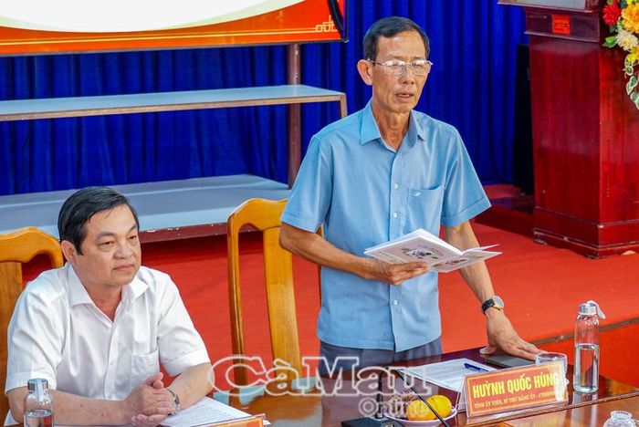 Đồng chí Huỳnh Quốc Hùng, Bí thư Đảng ủy Xã Tạ An Khương, phát biểu tại buổi làm việc.