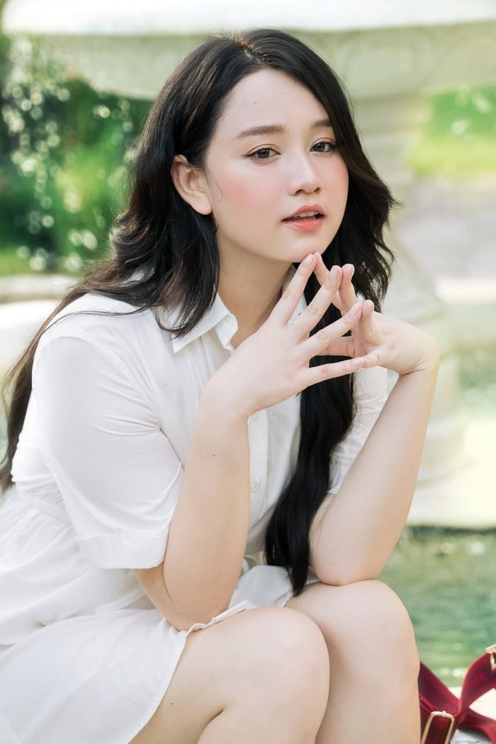 Diễn viên sinh năm 1998 cho biết cô học cách yêu thương và chăm sóc bản thân nhiều hơn. (Ảnh: FBNV)