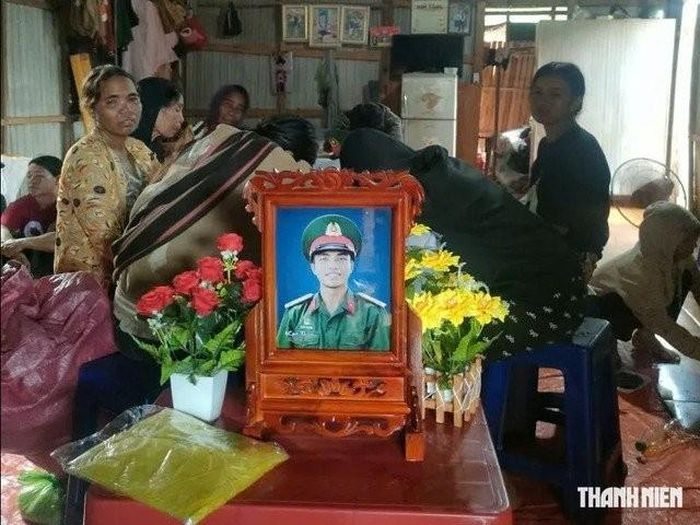 Hạ sĩ Kpă Thiệp là người dân tộc Jarai, nhập ngũ vào tháng 2/2025. Ảnh báo Thanh niên