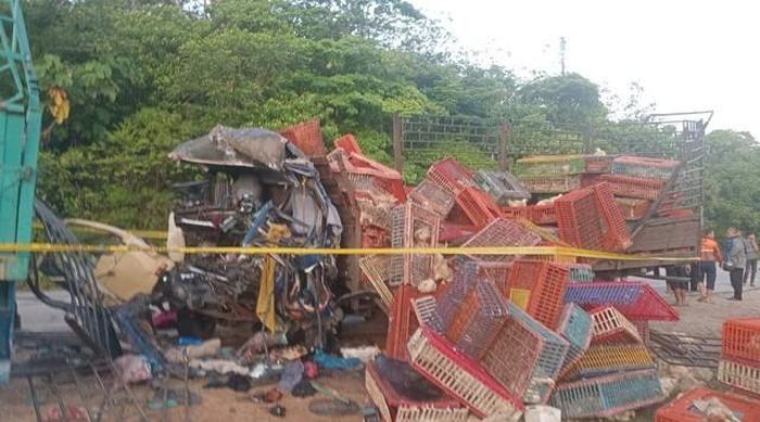 Hiện trường vụ tai nạn. Ảnh: Jabatan Bomba dan Penyelamat