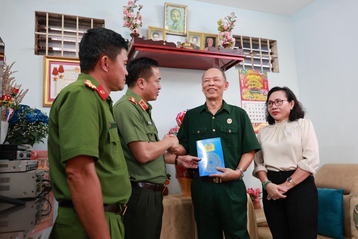Ông Nguyễn Hoài Nam gửi lời cảm ơn khi nhận được những sự quan tâm và động viên của lãnh đạo thành phố 