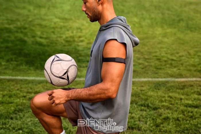 CIRQA Smart Band đồng hành cùng người dùng trong các hoạt động thể thao và theo dõi sức khỏe hằng ngày.