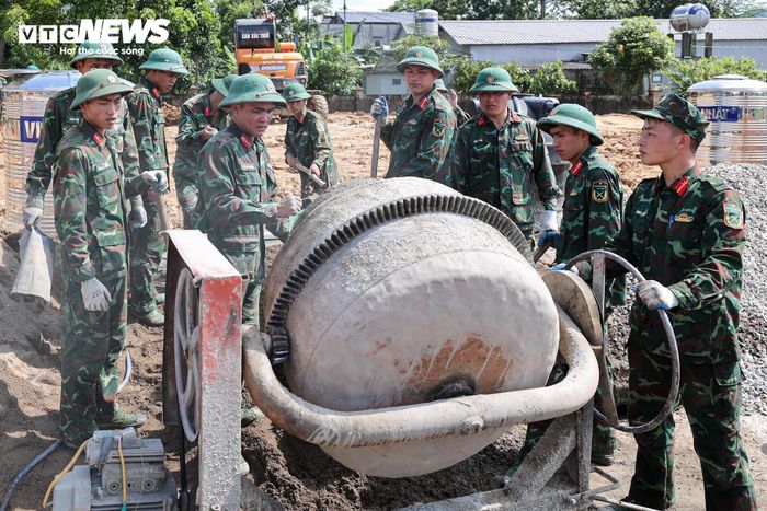 Theo phương án được phê duyệt, khu tái định cư dành cho 24 hộ dân mất nhà sẽ được xây dựng trên diện tích khoảng 10.000 m² sau khi hoàn thành công tác san nền.
