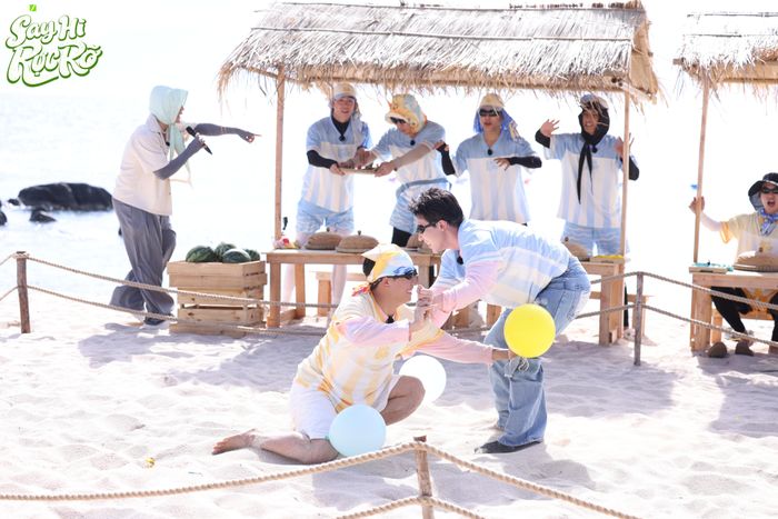 Thử thách dùng sức lực mang lại nhiều tiếng cười.