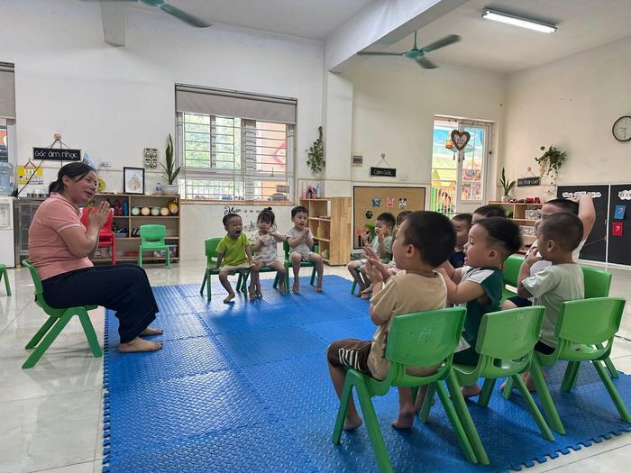 Một giờ học tại lớp mầm non 3 tuổi Trường Mầm non Hoàng Hanh. Ảnh: Thu Oanh