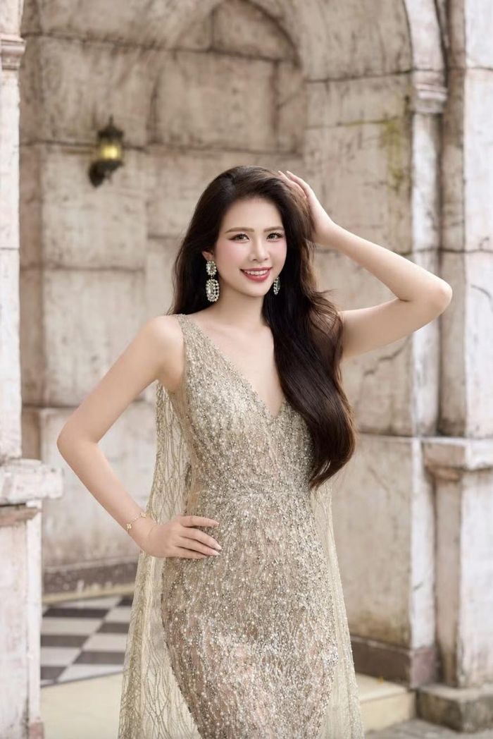 Trước khi bước vào cuộc thi nhan sắc, Kim Châu đã quen với nhịp sống tự lập, từng làm mẫu ảnh, PG, quay TVC,…