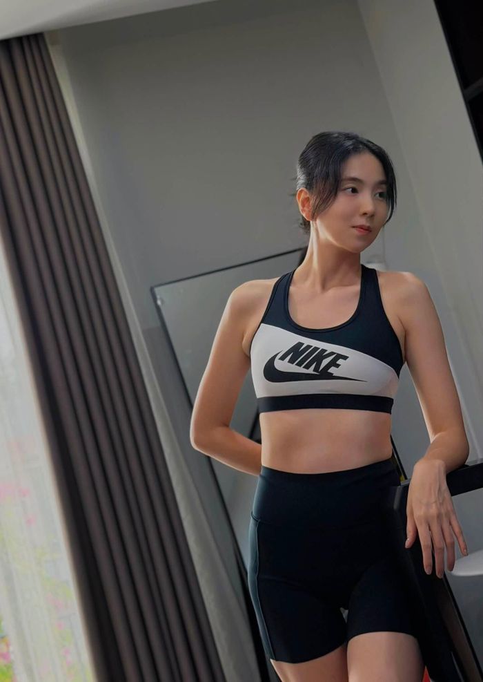 MC Mai Ngọc gây ngỡ ngàng với hình ảnh thon gọn, gợi cảm khi cán mốc 50kg với chiều cao 1m72.