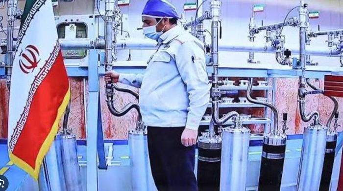 Công nghệ này có thể phục vụ các mục đích dân sự như sản xuất nhiên liệu cho nhà máy điện hạt nhân, đồng thời cũng có thể được sử dụng để tạo ra vật liệu phục vụ chương trình vũ khí hạt nhân nếu được làm giàu ở cấp độ cao.