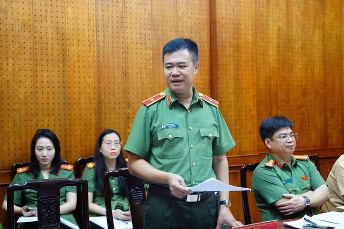 Thiếu tướng Nguyễn Ngọc Quyền, Phó Bí thư Đảng ủy, Phó Giám đốc Công an thành phố Hà Nội phát biểu tại buổi làm việc.