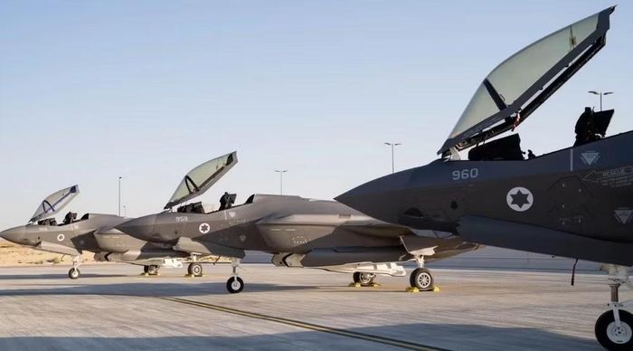 Dù vậy, nguy cơ Israel bị kéo vào cuộc chiến vẫn hiện hữu. Lực lượng Houthi tại Yemen đã tuyên bố phong tỏa Biển Đỏ nhằm cản trở hoạt động xuất khẩu dầu của Arab Saudi.