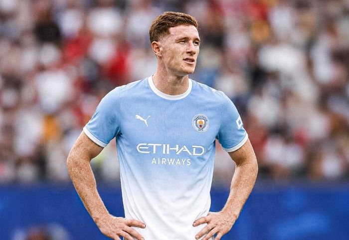  Man City bạo chi để mang về Elliot Anderson. 