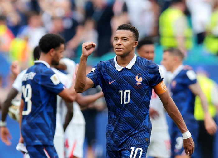  Mbappe áp sát Yamal và Haaland. Ảnh: Reuters. 